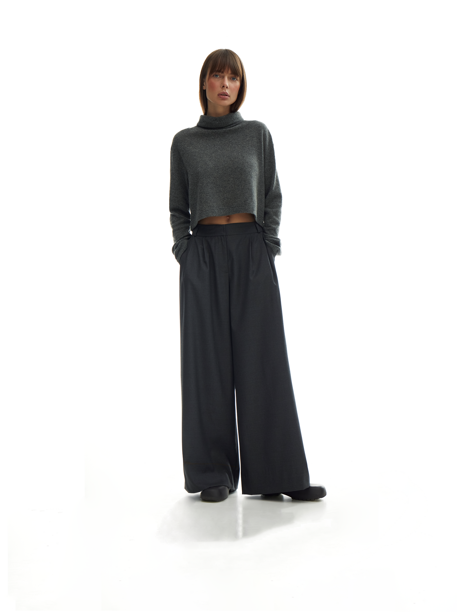 orla knit crop top in charcoal